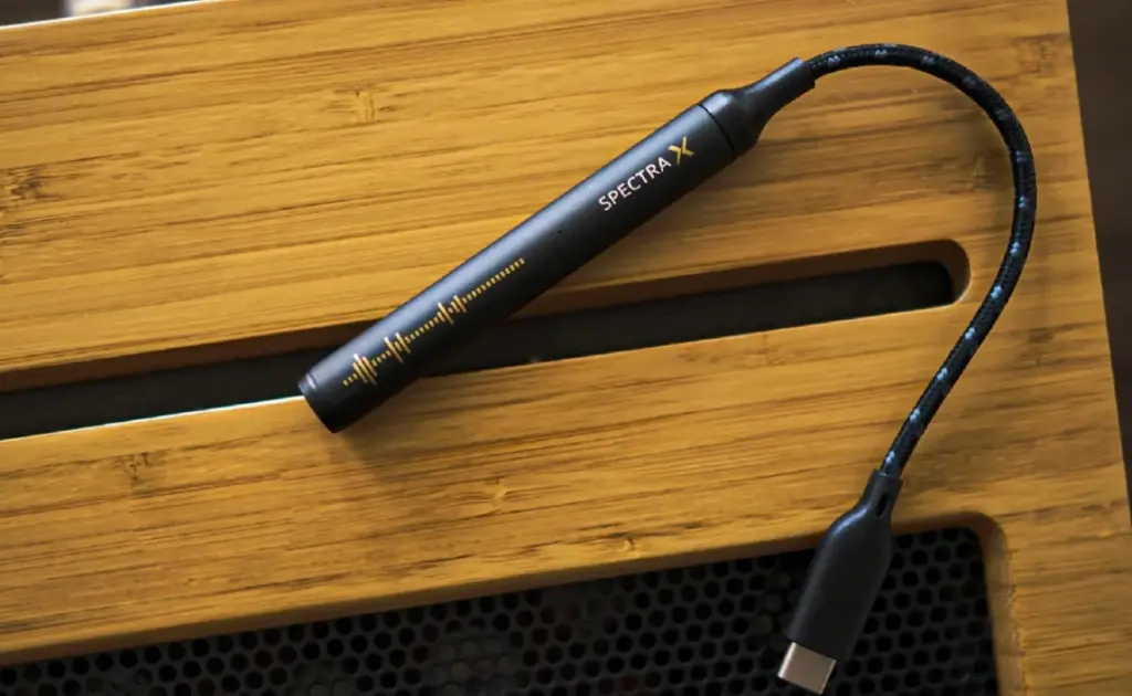 Spectra X 3.5 mm headphone output and USB connector close-up